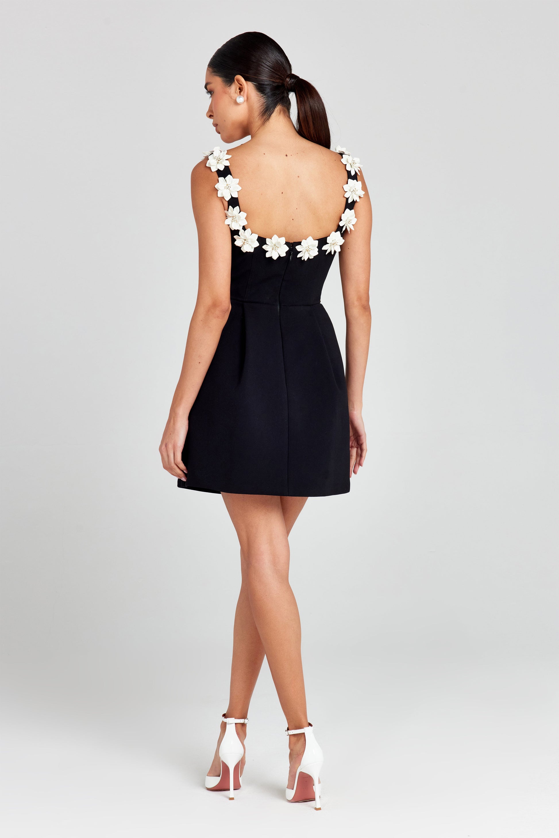 Damen Floral Mini Kleid | Elegantes A-Linien Sommerkleid mit 3D-Blumenapplikationen 3