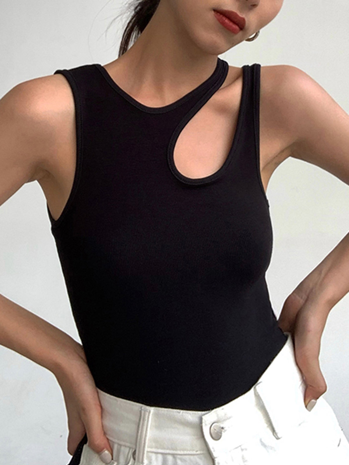 Damen Geripptes Tanktop mit Asymmetrischem Ausschnitt | Elegantes Minimalistisches Design 6
