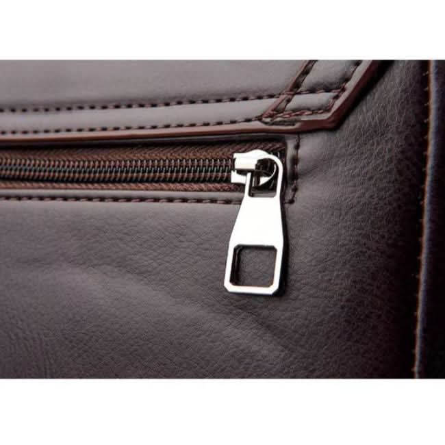 Elegante Herren-Umhängetasche mit organisiertem Innenraum für Komfort und Stil