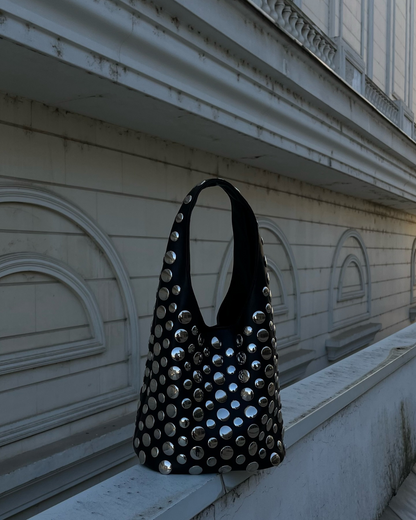 Elegante Nietentasche | Strukturierte Handtasche mit Dramatischen Details | Perfekt für Abendveranstaltungen