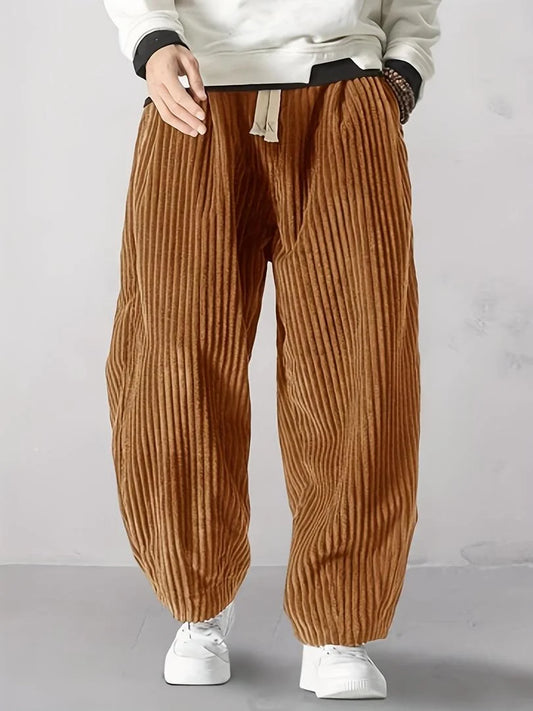 Herren Cordhose | Weites Bein | Lockere Passform | Bequeme Alltagsmode 0