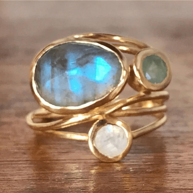Unisex Ring With Crystal | Elegant Timeless Jewelry For Every Occasion